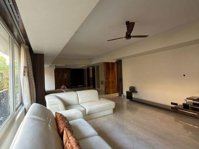 Flat for rent in Khar, Mumbai