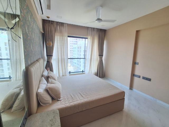 Flat for rent in Khar, Mumbai