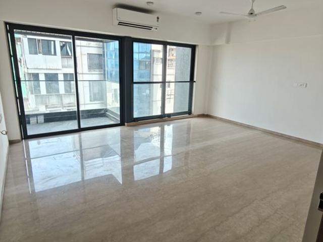 Flat for rent in Khar, Mumbai