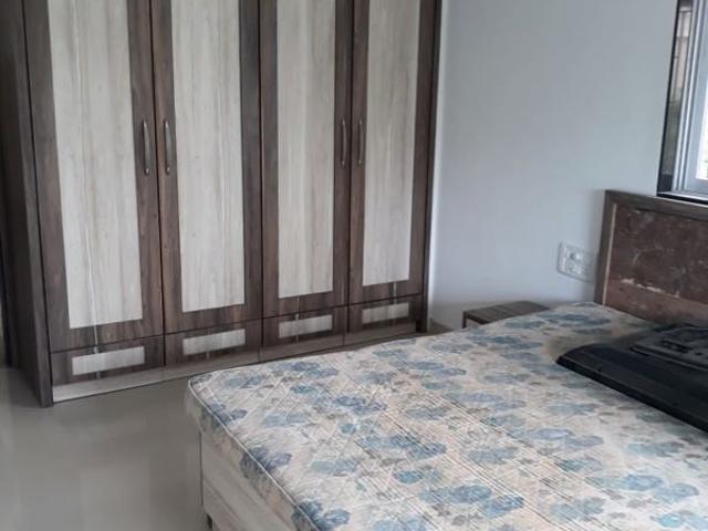 Flat for rent in Khar, Mumbai