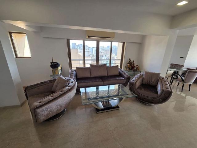 Flat for rent in Sunder Wadi, Mumbai