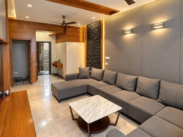 Flat for rent in Khar, Mumbai