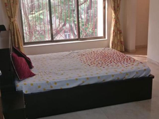 Flat for rent in Khar, Mumbai