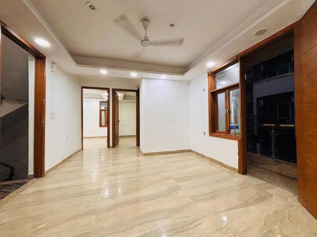 Flat for rent in South Delhi, Deri