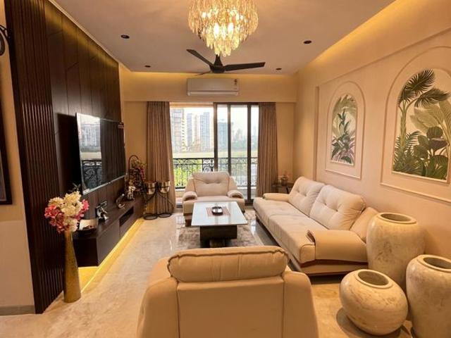 Flat for rent in Naupada, Thane