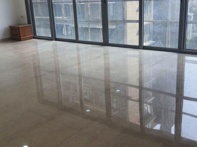 Flat for rent in Khar, Mumbai