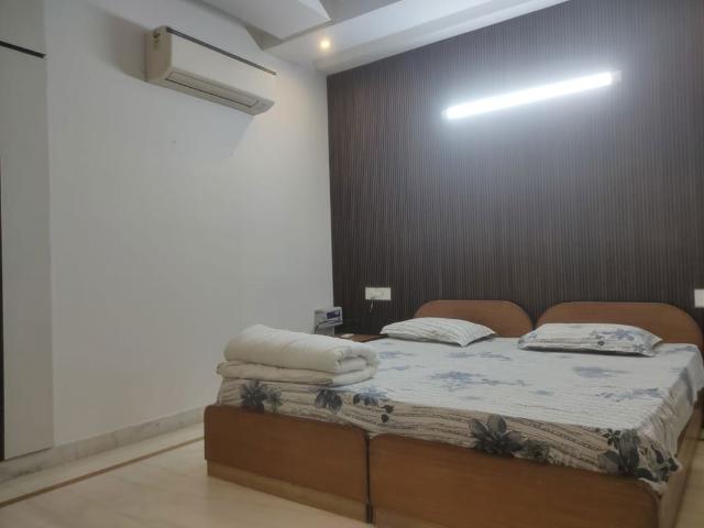 Flat for rent in Saket, Delhi