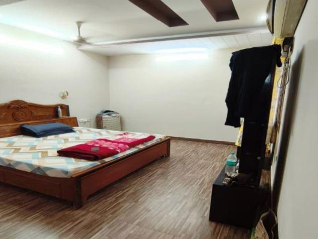 Property for rent in Deri