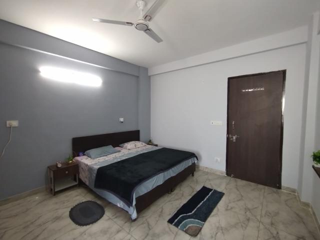 Flat for rent in Safdarjung Enclave, Delhi