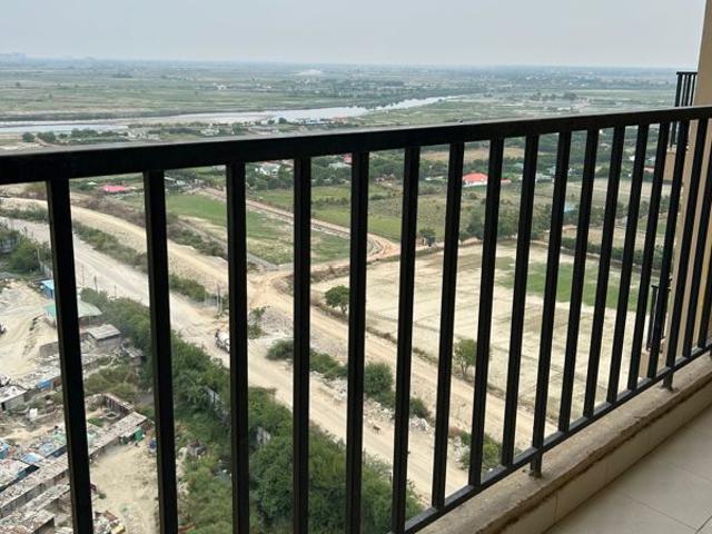 Flat for rent in Gari Samastpur, Noida