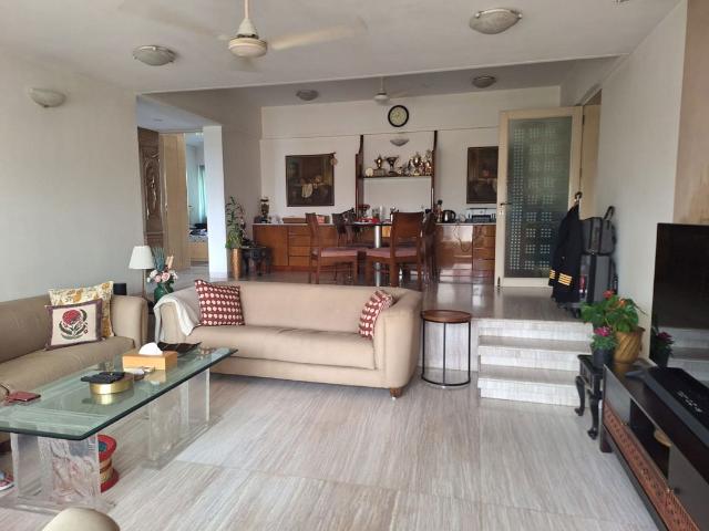 Flat for rent in Khar, Mumbai