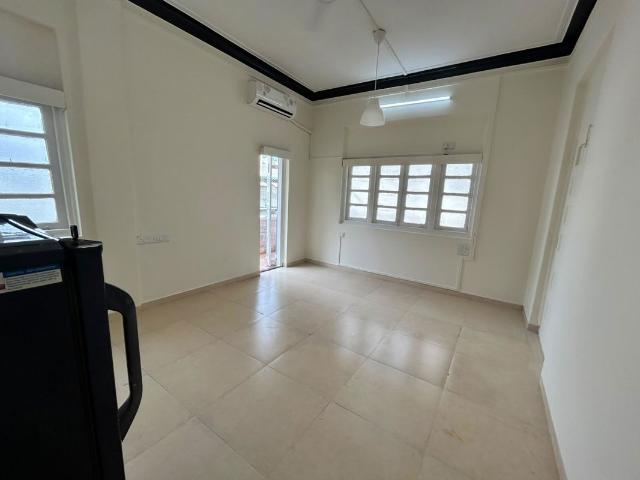 Flat for rent in Fort, Mumbai City District
