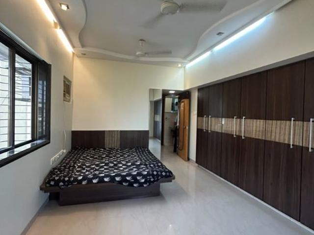 Flat for rent in Santacruz West, Mumbai