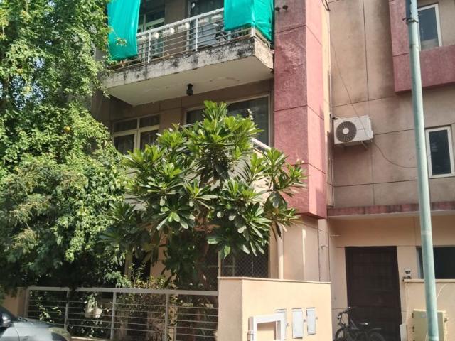 Flat for rent in Rosewood City, Gurugram