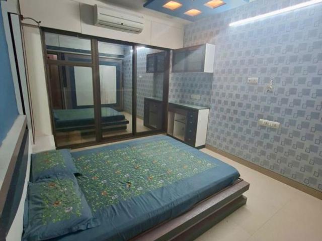 Flat for rent in Khar, Mumbai