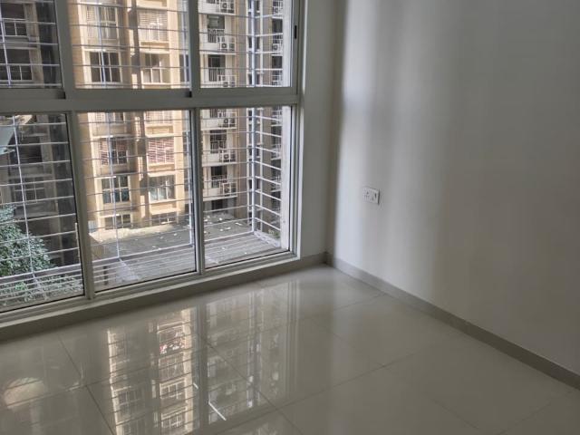 Flat for rent in Lodha Amara, Thane