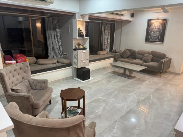 Flat for rent in Raheja Gardens, Thane