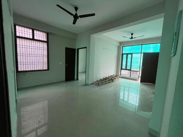Flat for rent in Pahladpur, Faridabad