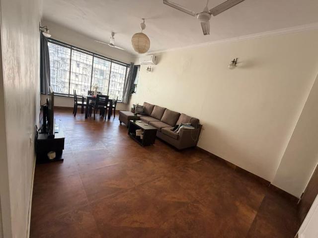 Flat for rent in Khar, Mumbai