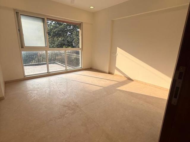 Flat for rent in Khar, Mumbai