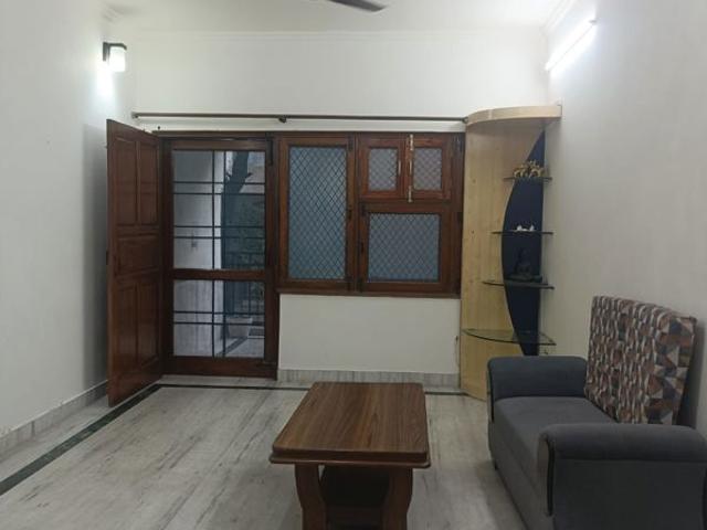 Flat for rent in Madhu Vihar, Delhi
