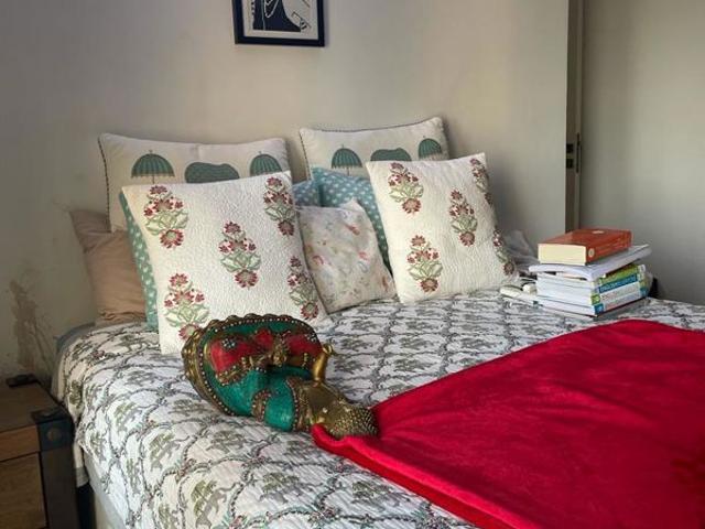 Flat for rent in Bandra East, Mumbai