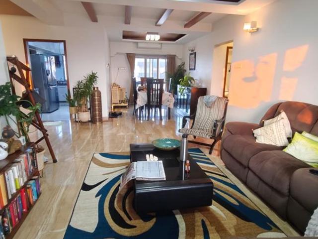 Flat for rent in Khar, Mumbai