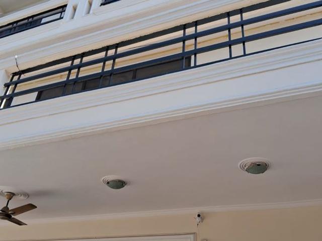 House for rent in Arun Vihar, Noida
