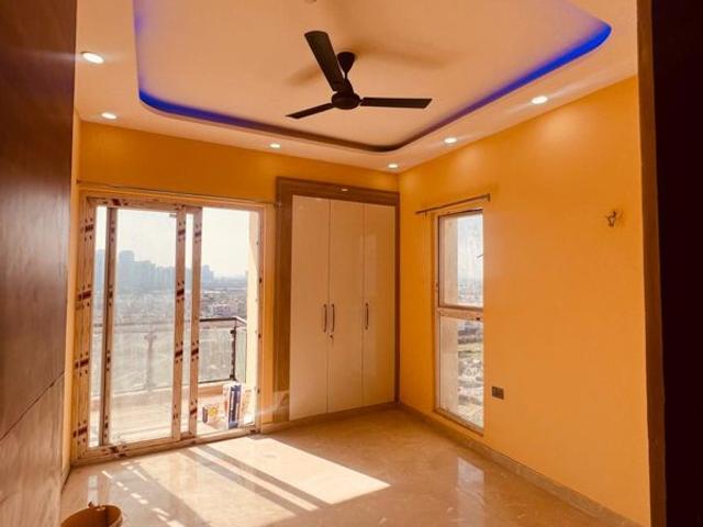 Flat for rent in Barola, Noida