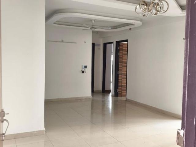 Flat for rent in Kondli, Noida