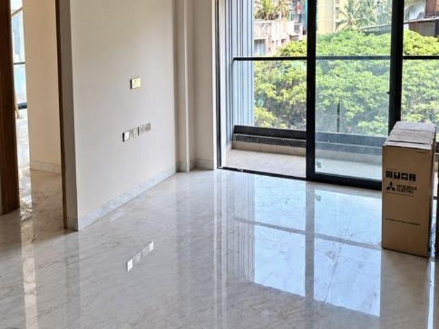 Flat for rent in Khar, Mumbai
