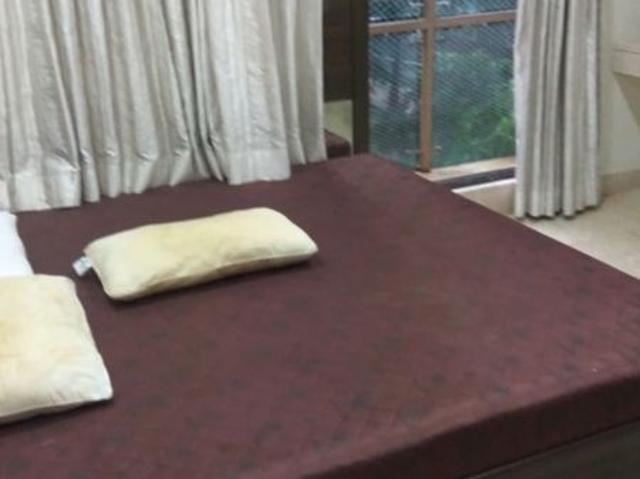 Flat for rent in Khar, Mumbai
