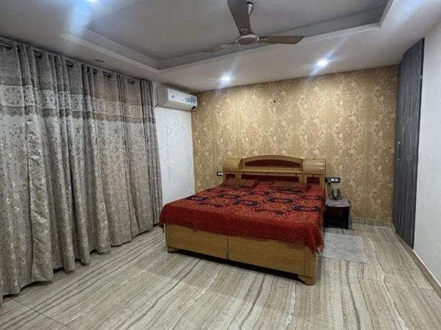Flat for rent in Saket, Delhi