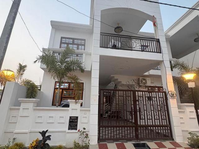 Villa for rent in Aminabad, Lucknow