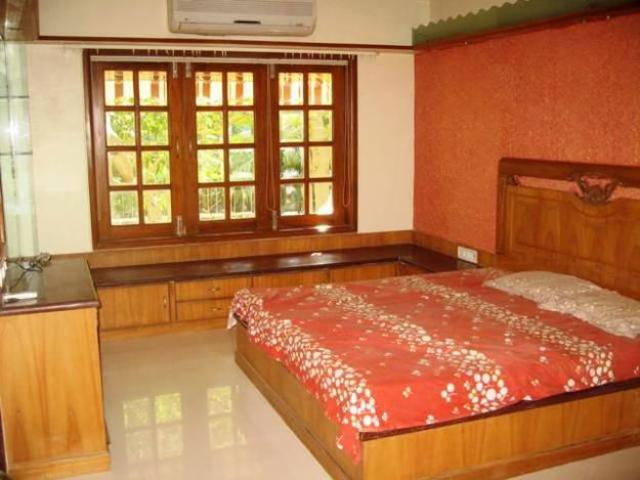 Flat for rent in Mangalwar Peth, Pune