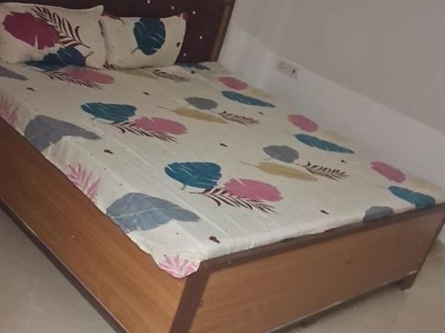 Property for rent in Hazipur, Noida