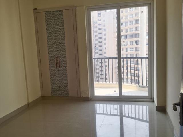 Flat for rent in Sector 107, Noida