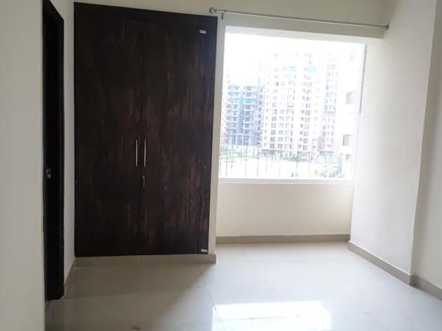 Flat for rent in Barola, Noida
