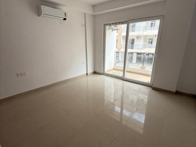 Flat for rent in Sector 67, Gurugram