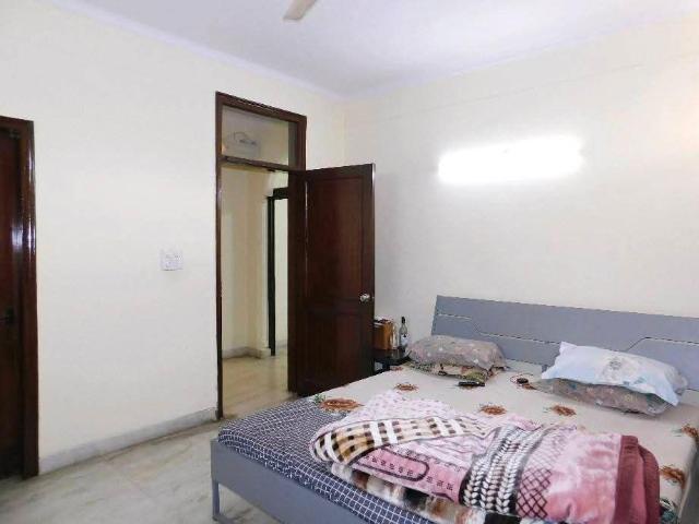 Flat for rent in Saket, Delhi