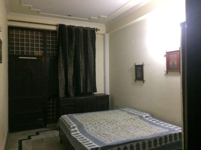 House for rent in Arun Vihar, Noida