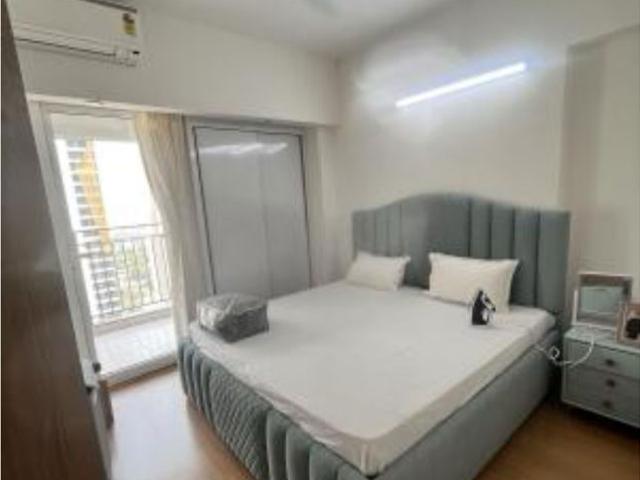Flat for rent in Sector 43, Noida