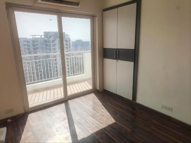 Flat for rent in CHD Avenue 71, Gurugram