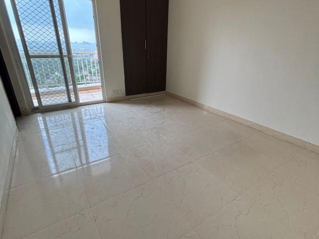 Flat for rent in Kondli, Noida