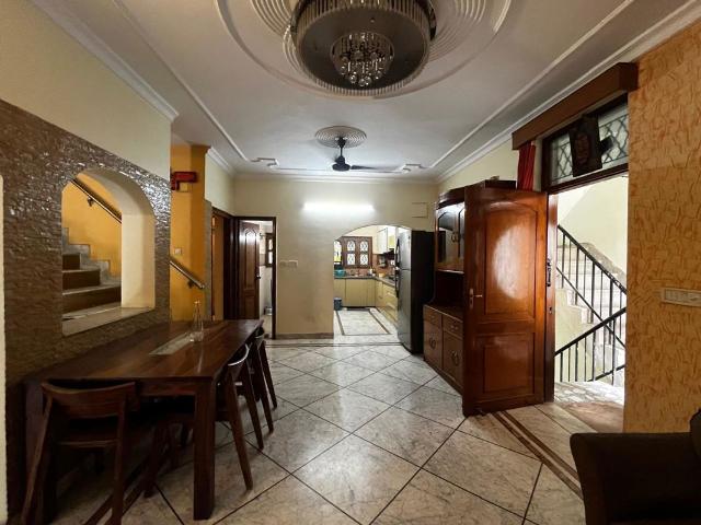 Flat for rent in Deri