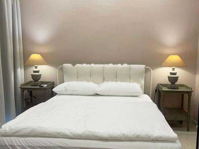 Flat for rent in Prabhadevi, Mumbai City District