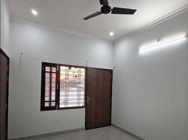 Flat for rent in Civil Lines, Lucknow