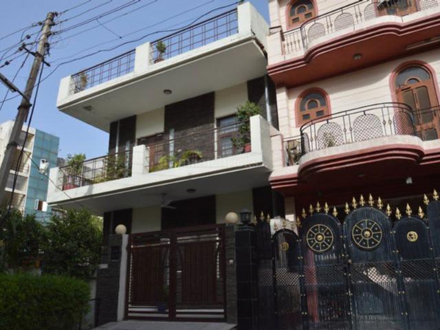 House for rent in Sector 4, Gurugram