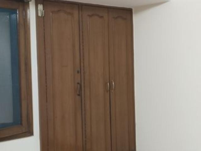 Property for rent in Deri