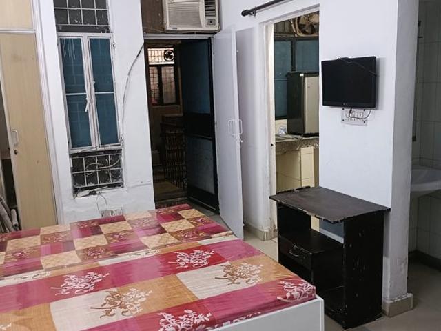 Flat for rent in Sector 51, Noida